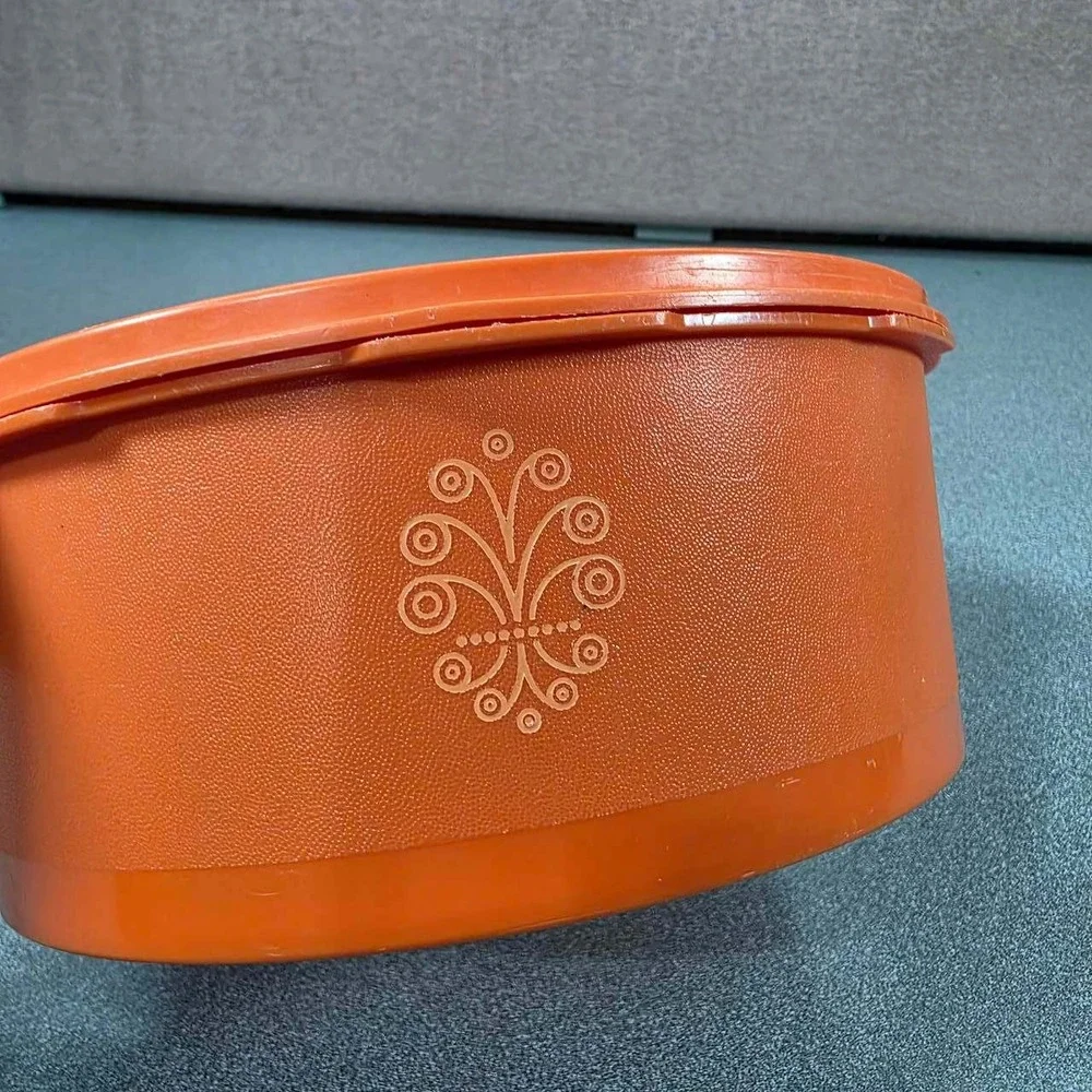 Tupperware Servalier Bowl Orange Vintage 8.5in Good Sunburst Lid Retro Storage